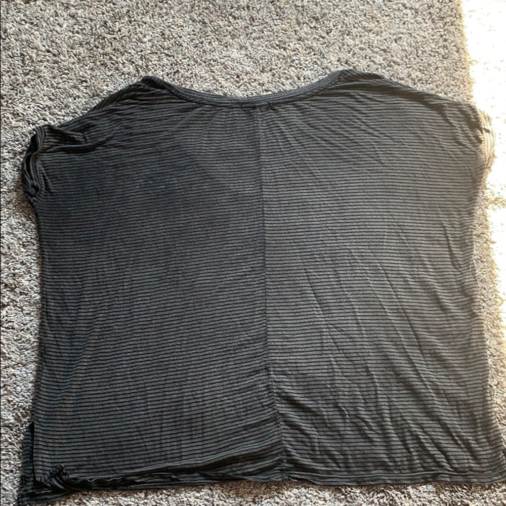 Top - Picture 2 of 3